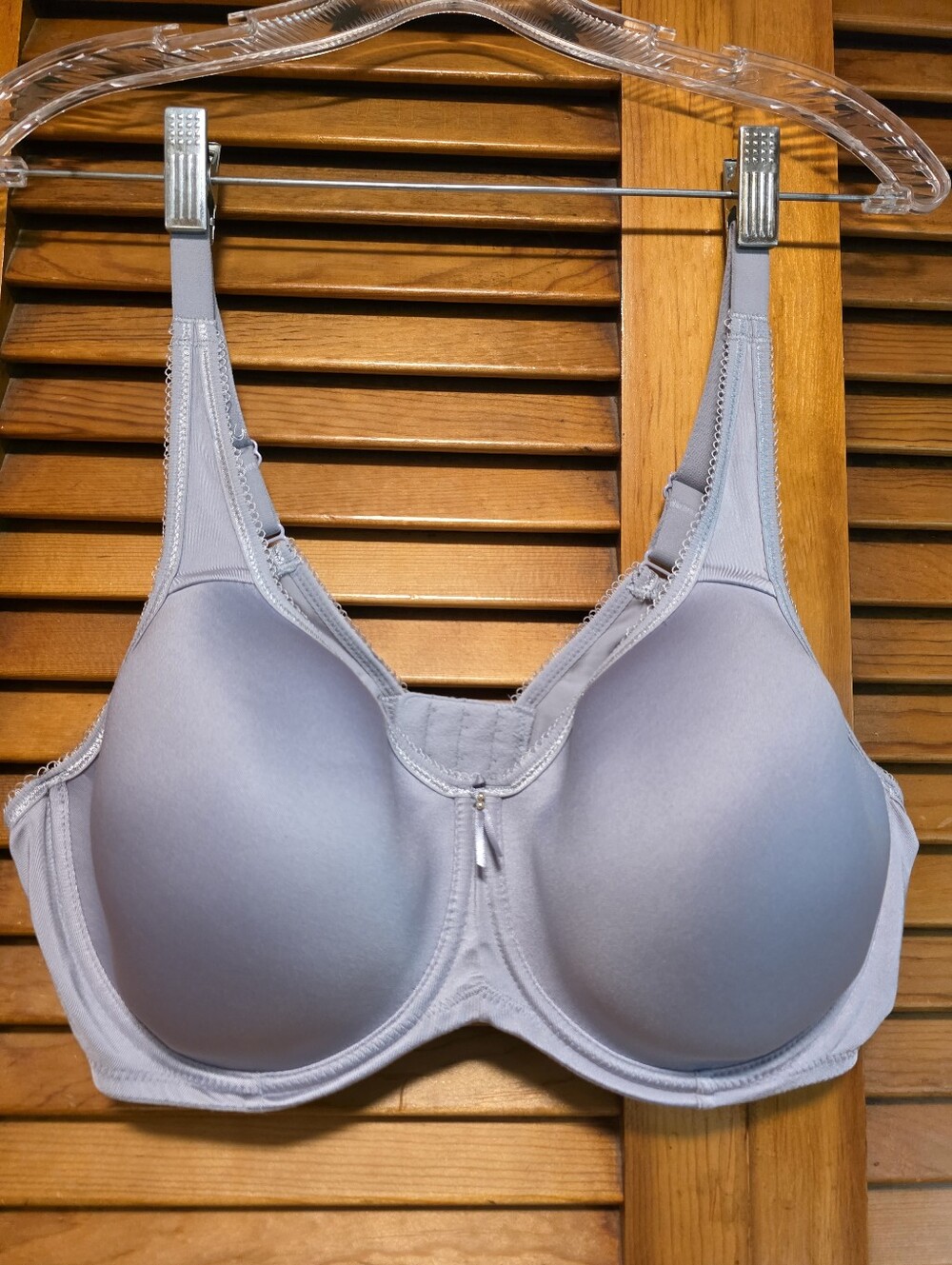 Wacoal Basic Beauty Bra 40D 853192 Underwire Gray Satin lightly padded